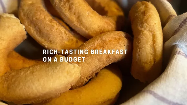 ドーナツがせいろに入っている画像